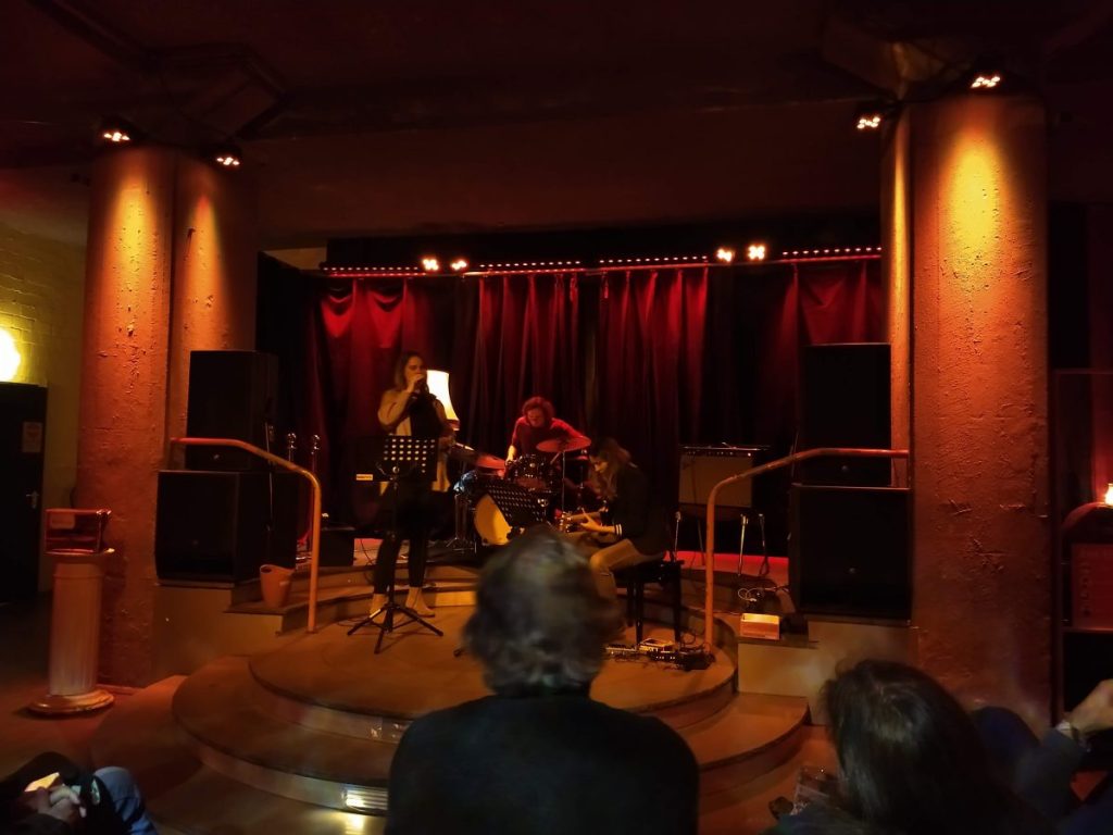 Hanna Schörken performing with Christina Zurhausen (guitarist) and Ramon Keck (drummer), Katakomben Theater im Girardet Haus, 27th April 2022
